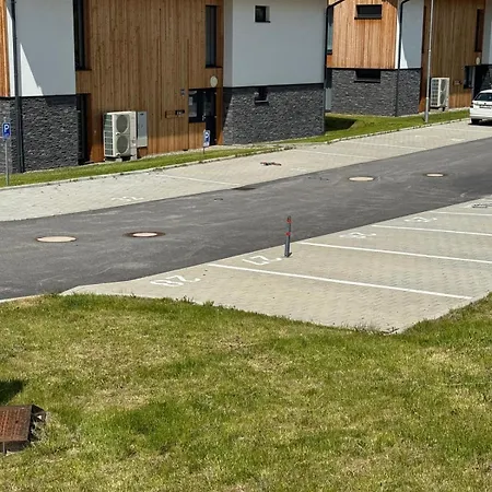 Apartment Skis